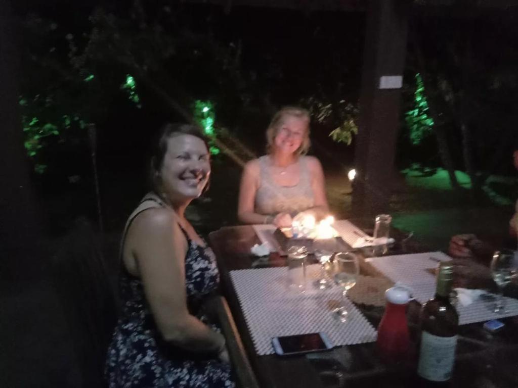 Serenity Lake Resort Yala Тисамахарама Екстериор снимка