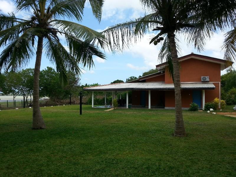 Serenity Lake Resort Yala Тисамахарама Екстериор снимка