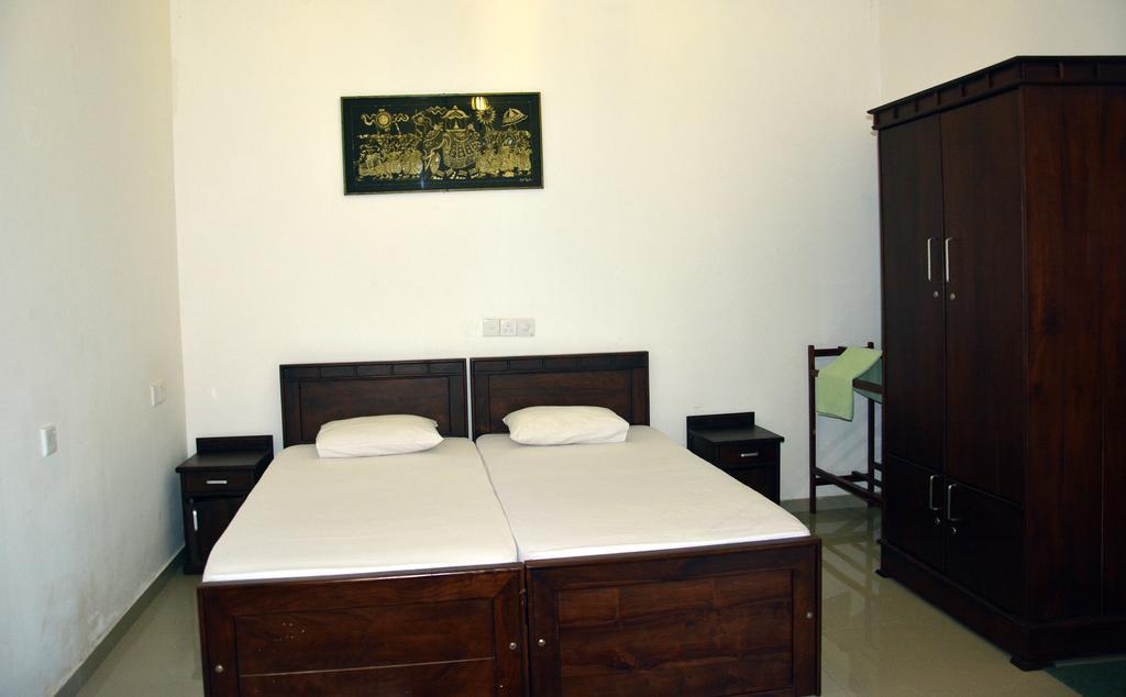 Serenity Lake Resort Yala Тисамахарама Екстериор снимка